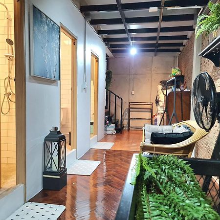 Meemaw'S House Hostel Банкок Екстериор снимка