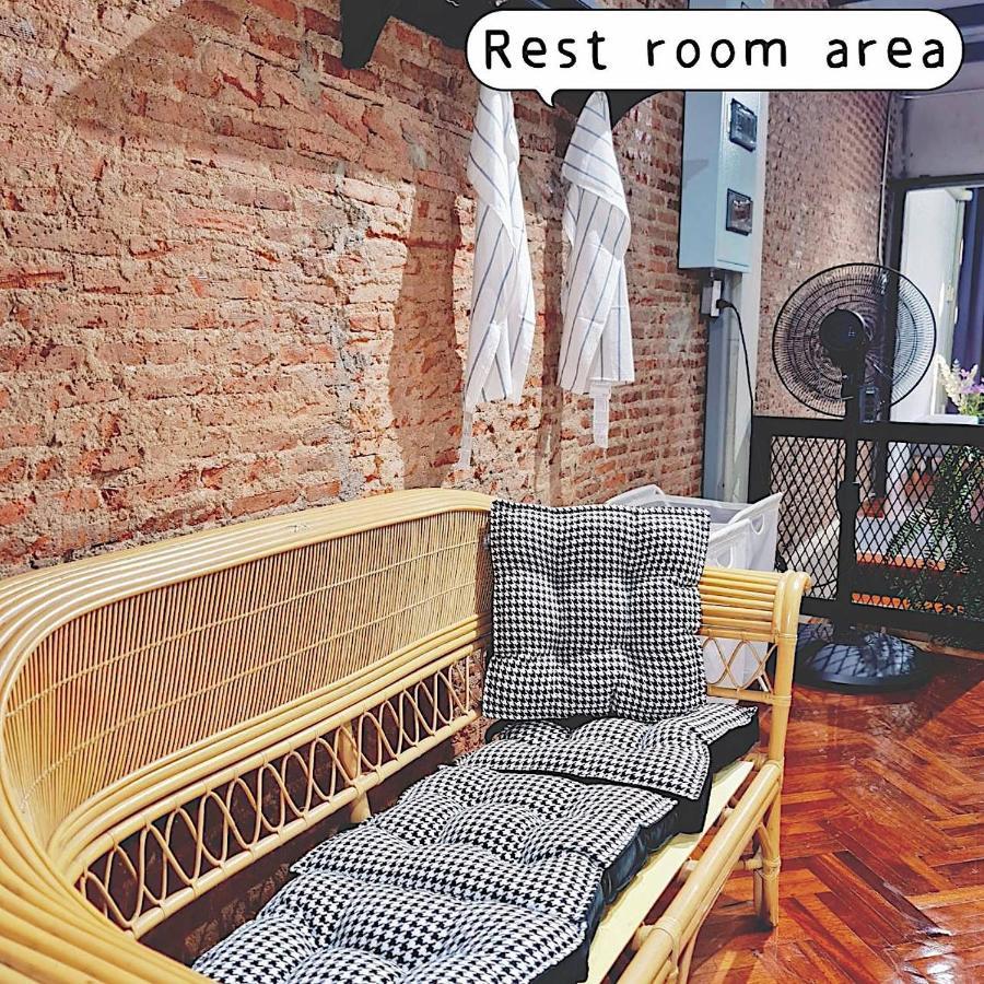 Meemaw'S House Hostel Банкок Екстериор снимка