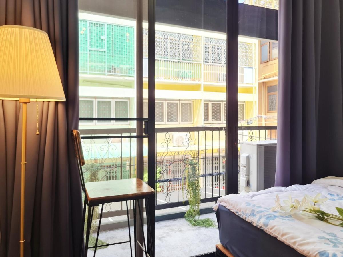 Meemaw'S House Hostel Банкок Екстериор снимка